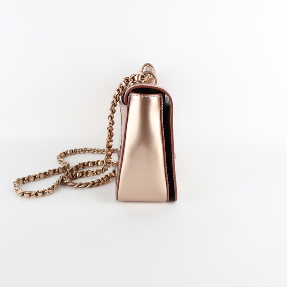 Tory Burch Metallic Patent Leather Mercer Shoulder Bag - Rose Gold - Picture 11 of 14